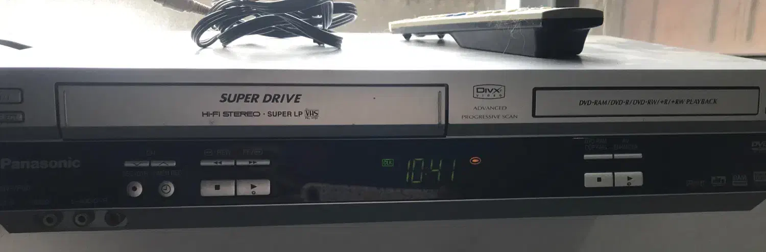 ویدیو دی وی دی پانوسونیک|پخش‌کننده DVD و ویدیو|بندر انزلی, دهکده ساحلی|دیوار