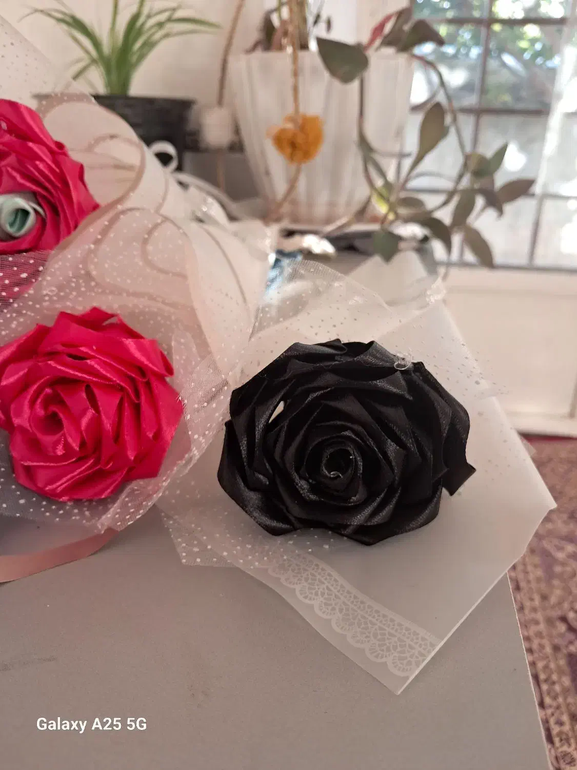 گل روبانی|گل مصنوعی|فیروزآباد (فارس), |دیوار