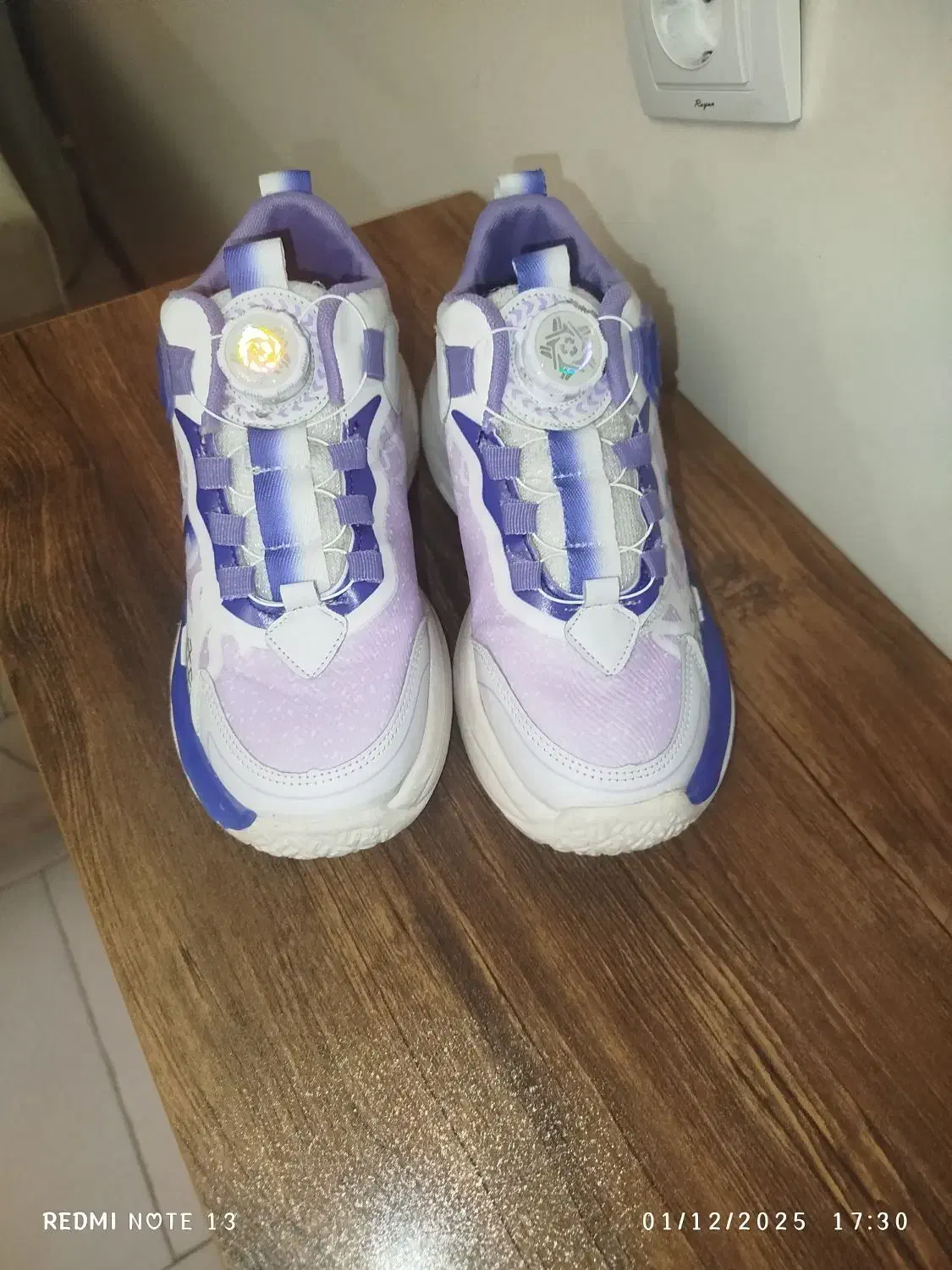 کفش کاملا سالم در حد نو سایز۳۶قالب کوچیک|کیف، کفش، کمربند|پردیس, فاز ۹|دیوار