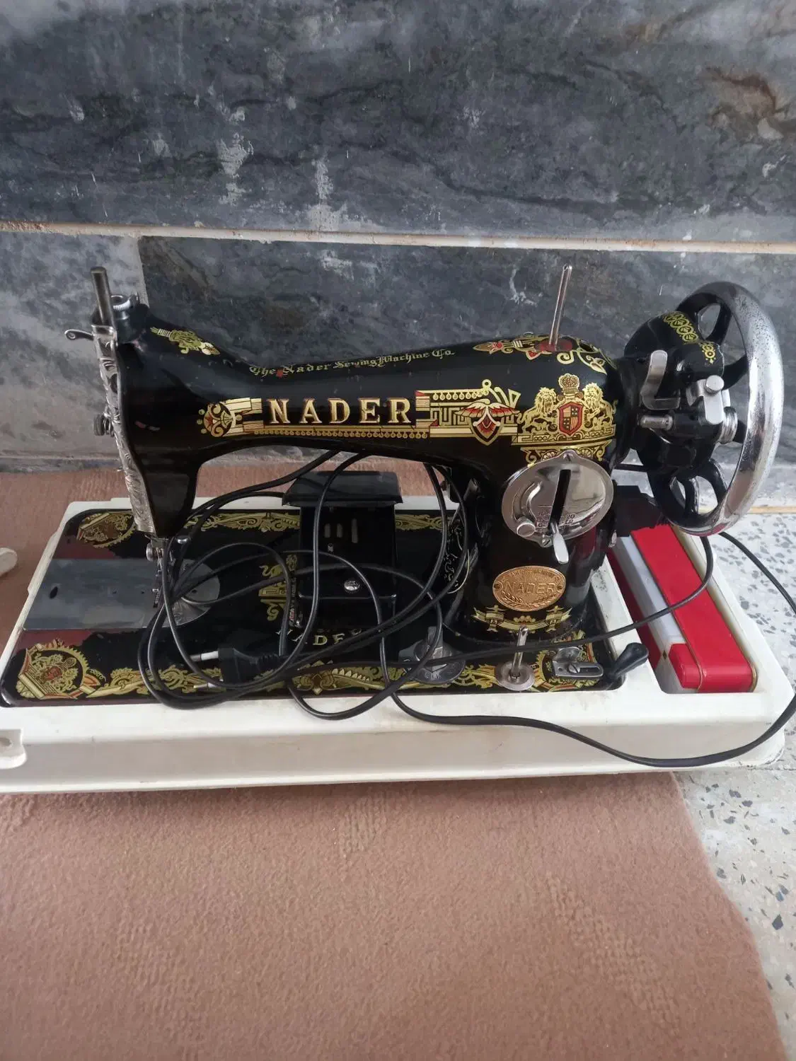 چرخ خیاطی درشازند|لوازم خیاطی و بافتنی|شازند, |دیوار