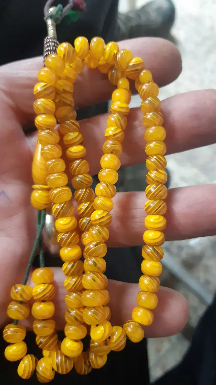 تسبیح های باغا وکهربای خیلی خیلی کهنه|کلکسیون اشیاء عتیقه|بناب, |دیوار