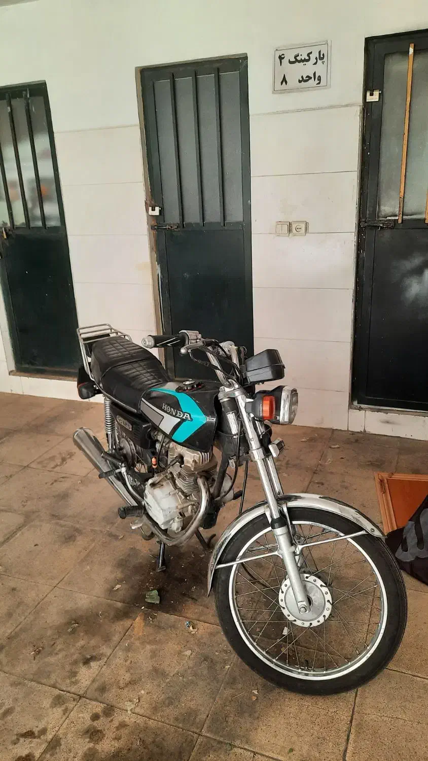 موتور هندا 125s|موتورسیکلت|اندیشه, اندیشه فاز ۱|دیوار