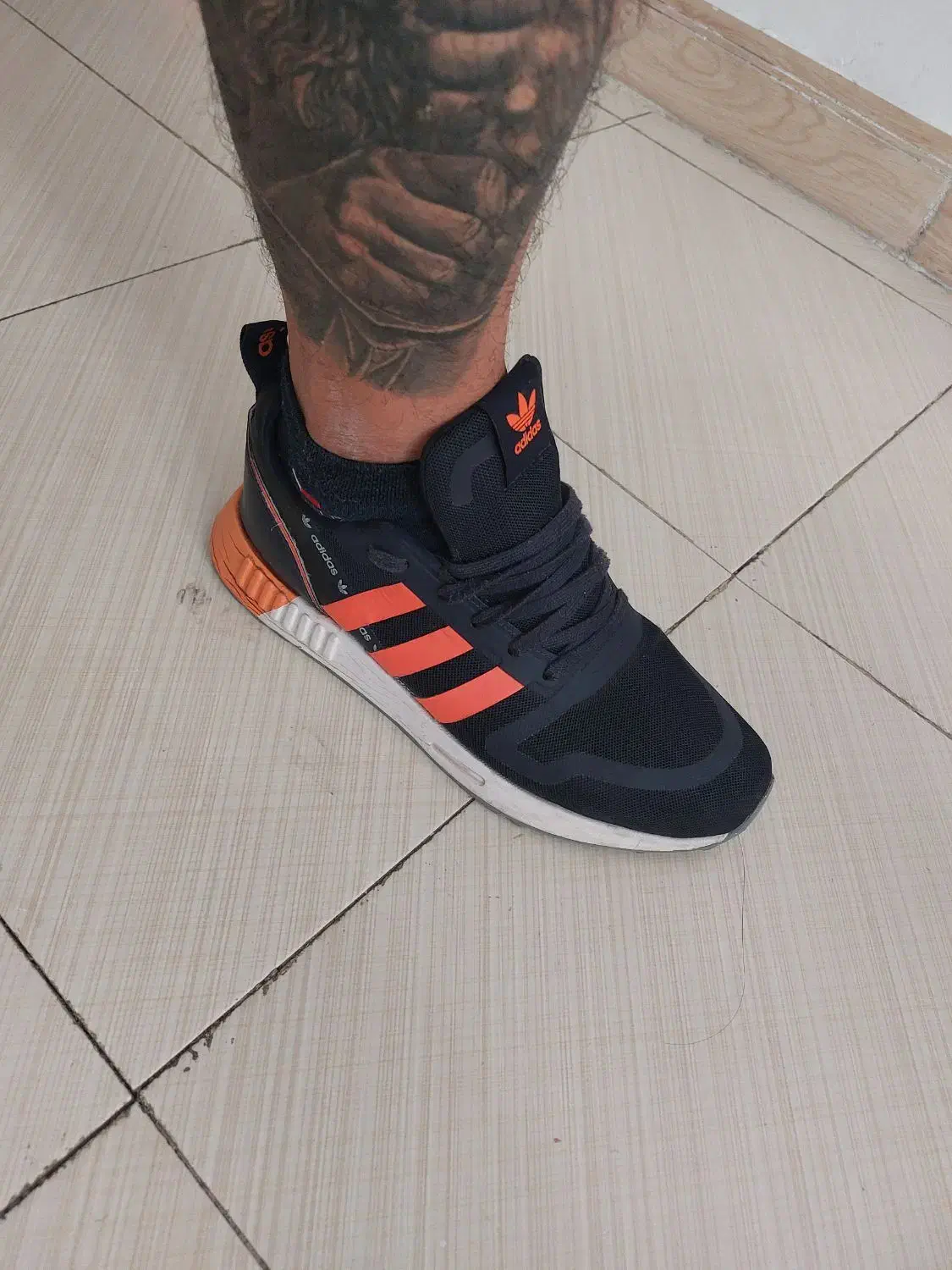 کتونی اورجینال آدیداس ۴۳|کیف، کفش، کمربند|تهران, خزانه|دیوار