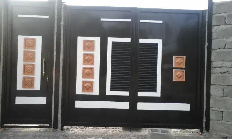 رنگ آمیزی ساختمان ودرب پنجره|خدمات پیشه و مهارت|جیرفت, |دیوار