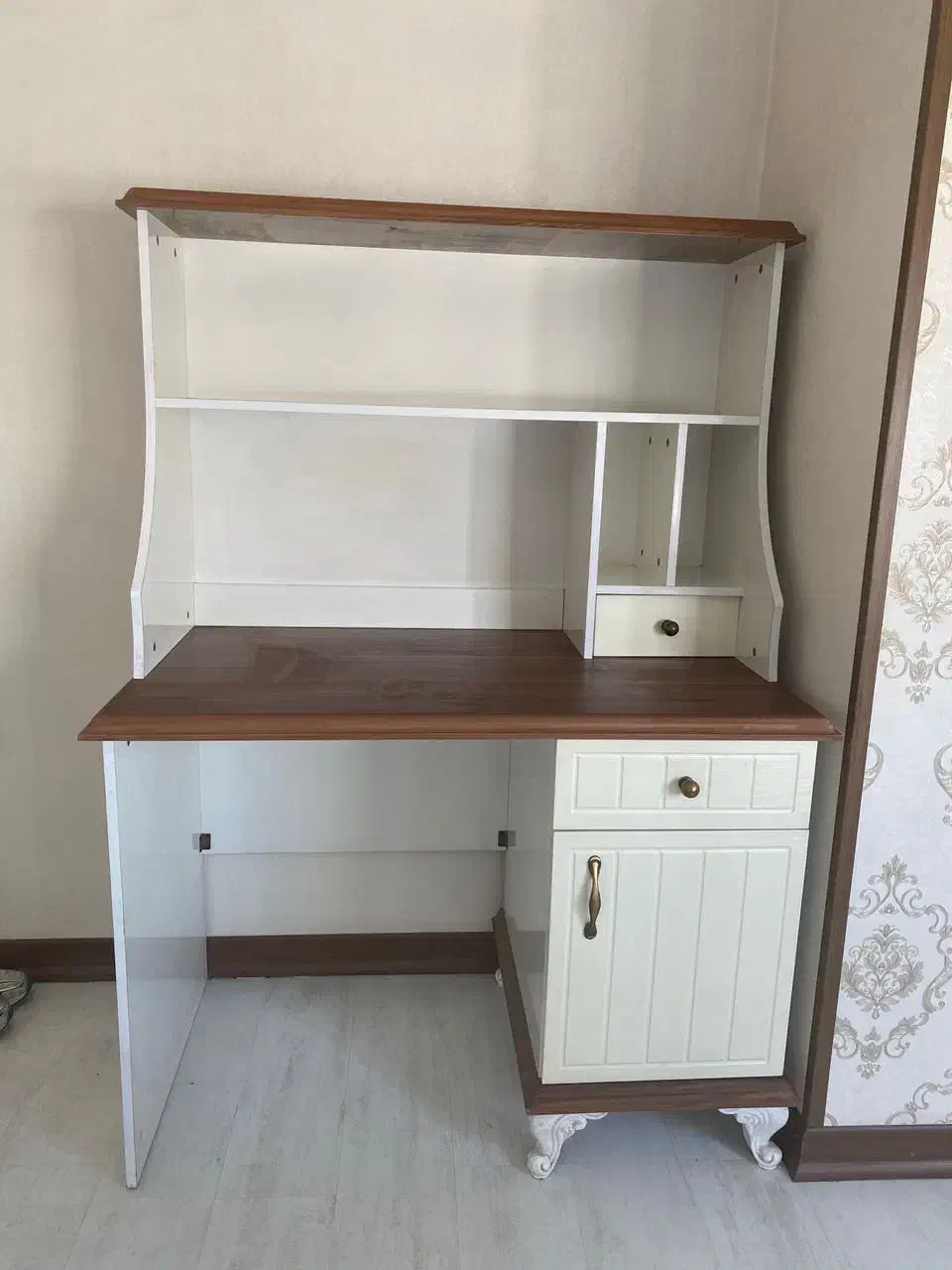 میز تحریر جادار با کتابخانه کاملا نو|میز تحریر و کامپیوتر|تهران, علم و صنعت|دیوار