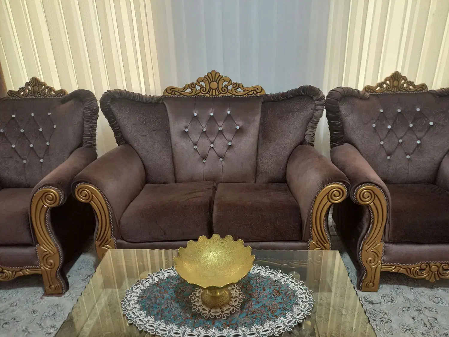 راحتی در حد نو|مبلمان خانگی و میز عسلی|خنداب, |دیوار
