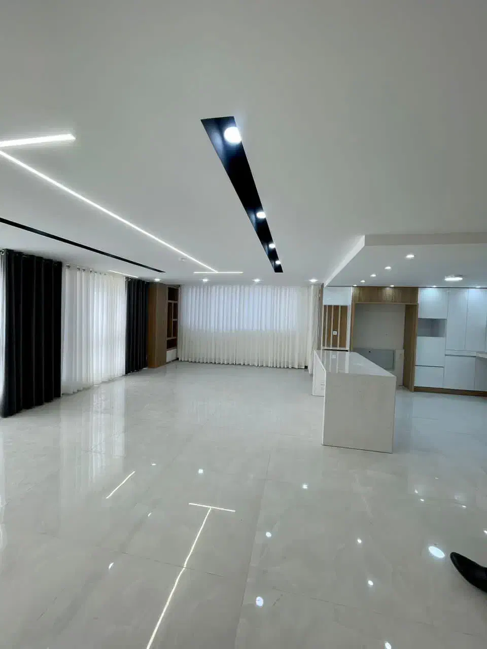شیک.خاص مستردار غرق در نور تاپ لوکیشن خلیلی|فروش آپارتمان|شیراز, قصرالدشت|دیوار