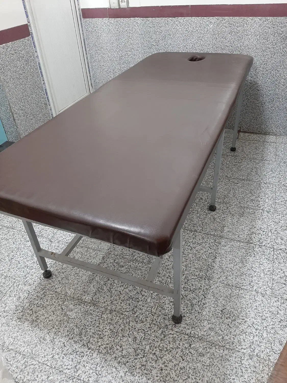 فروش تخت ماساژ ثابت( خدمات ماساژ سوال نفرمایید )|آرایشی، بهداشتی، درمانی|تبریز, |دیوار