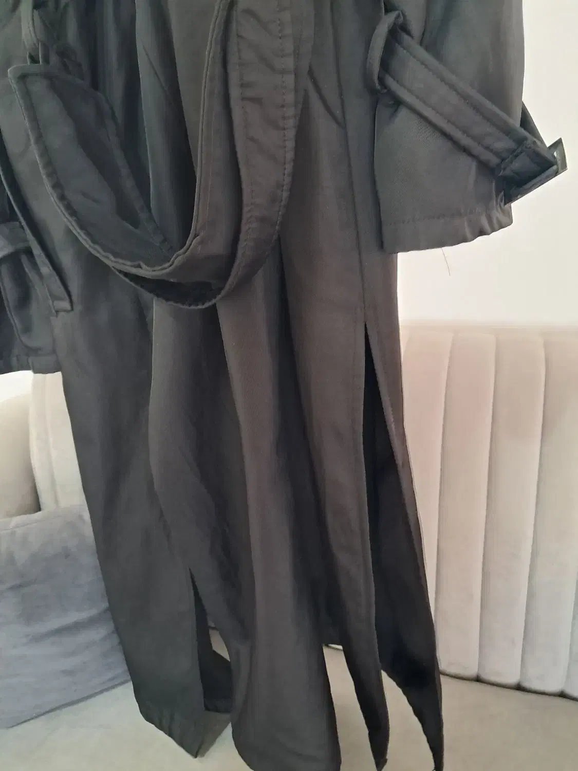 بارونی بلند|لباس|ایلام, |دیوار