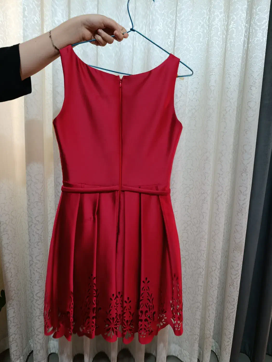 درحدنو|لباس|تاکستان, |دیوار