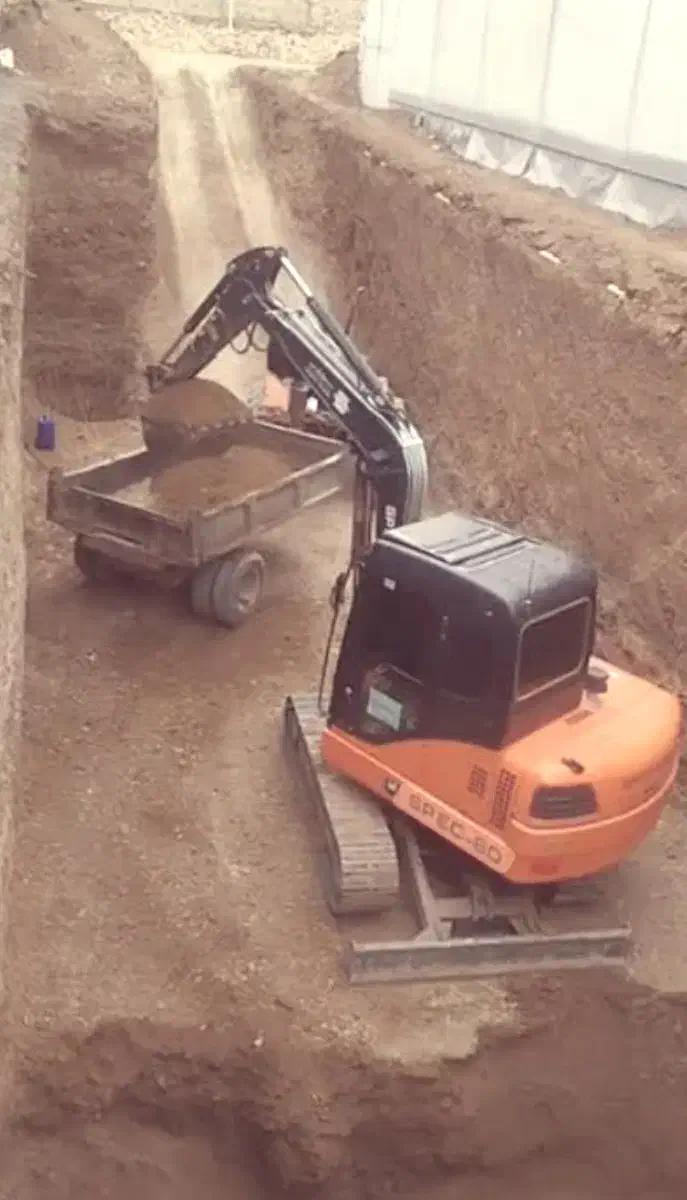 اجاره مینی بیل درکهک وقم روزانه ماهانه|خدمات حمل و نقل|قم, پردیسان|دیوار