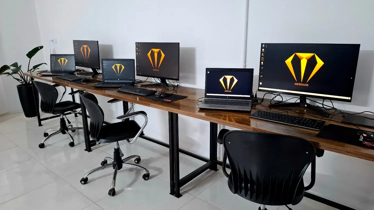 آموزش 3ds max (تخصصی مدلسازی مبلمان)|خدمات آموزشی|مشهد, رستگار|دیوار