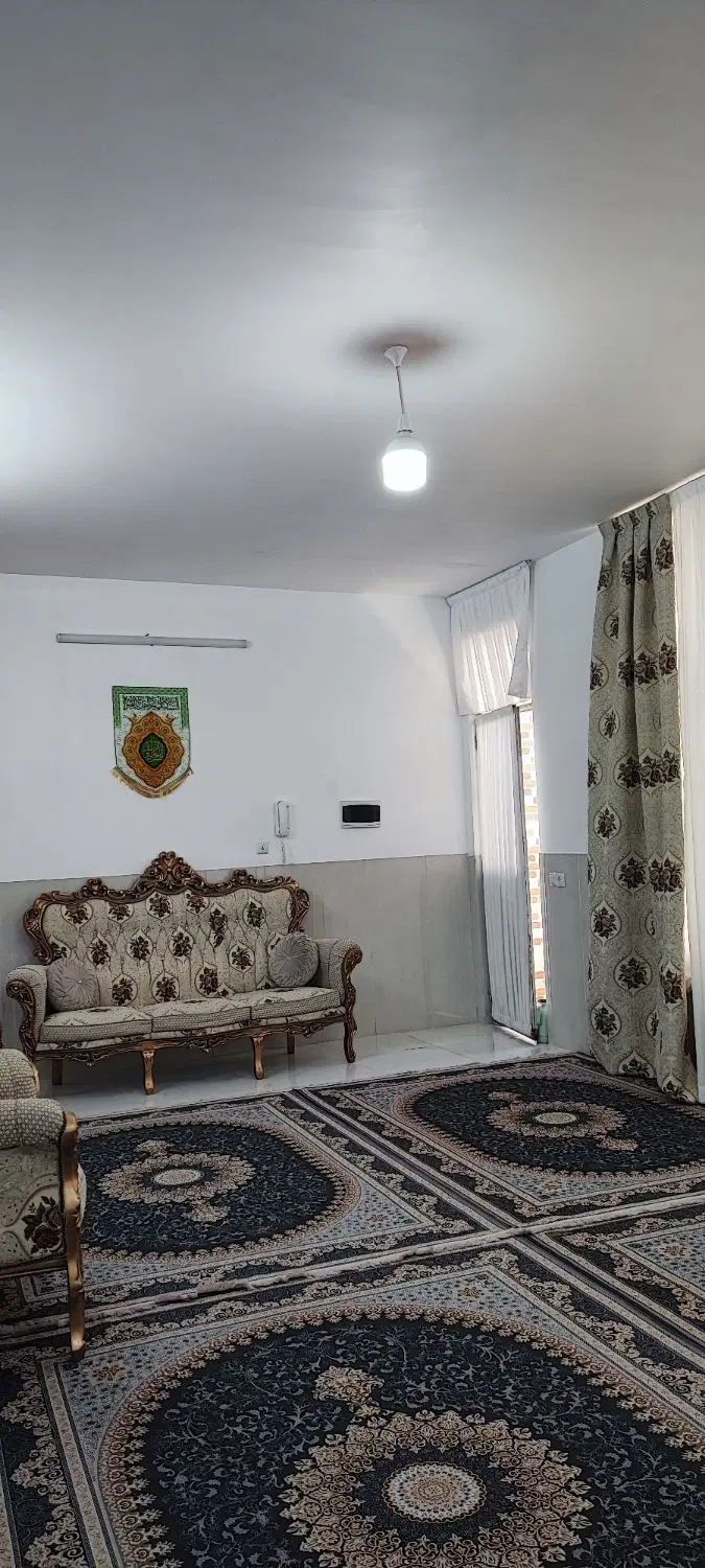 فروش مبل ۹نفره به همراه پنل پرده|مبلمان خانگی و میز عسلی|قم, چهل اختران|دیوار