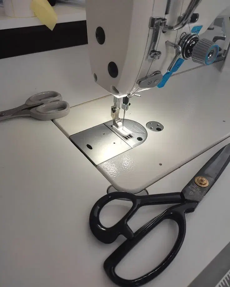 استخدام اتوکار خانم و چرخکار راسته دوز ونیروی ساده|استخدام صنعتی، فنی، مهندسی|قم, تولید دارو و یخچال|دیوار