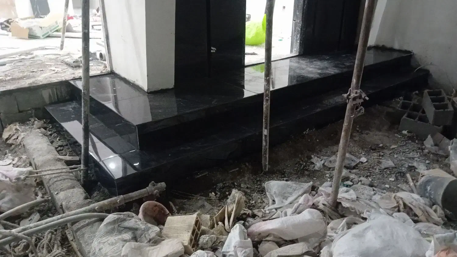 باز سازی ساختمان سرامیک کاشی چسبی|خدمات پیشه و مهارت|مشهد, توس (بلوار توس)|دیوار