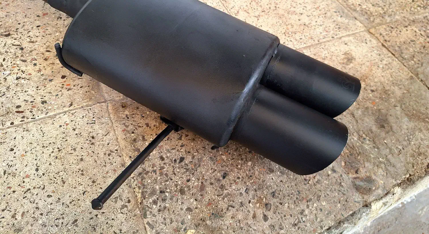 منبع اگزوز ۷۱۵ دولول و فنر لول عقب تیبا ساینا|قطعات یدکی و لوازم جانبی|رشت, دیانتی|دیوار