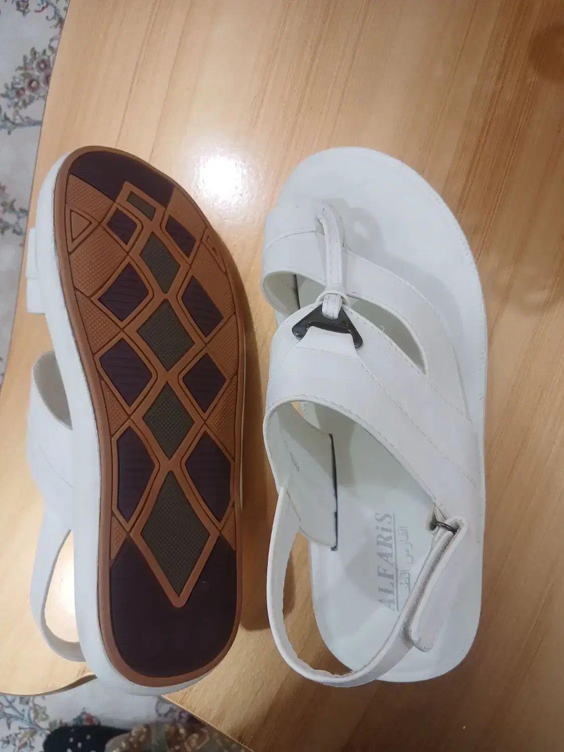 صندل طبی|کیف، کفش، کمربند|اهواز, شهرک رزمندگان|دیوار