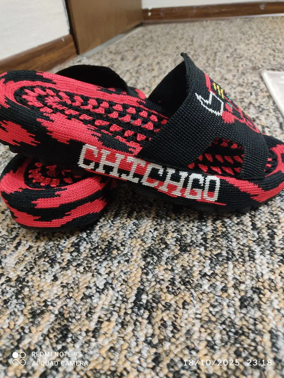 جفتی زندان بافت خاص یوونتوس و شیکاگو|کیف، کفش، کمربند|فردیس, قریشی|دیوار