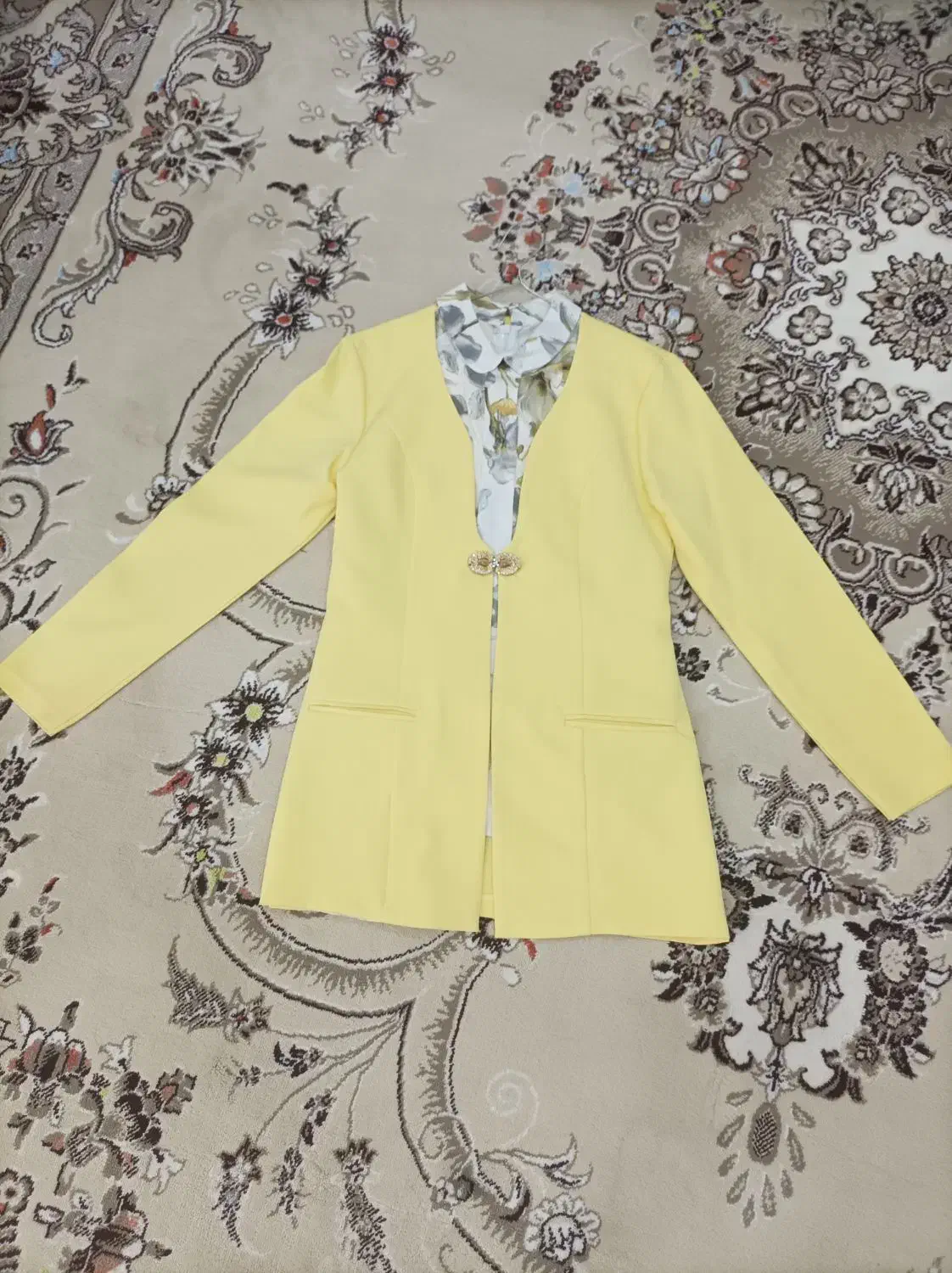 لباس|لباس|قائن, |دیوار