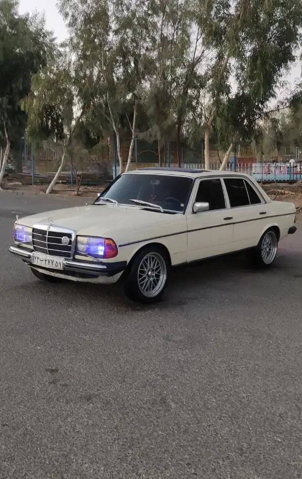 بنز دانشجویی مدل ۱۹۸۴ تک برگ سند سفارشی معاوضه ..|خودرو کلاسیک|تهران, آذری|دیوار