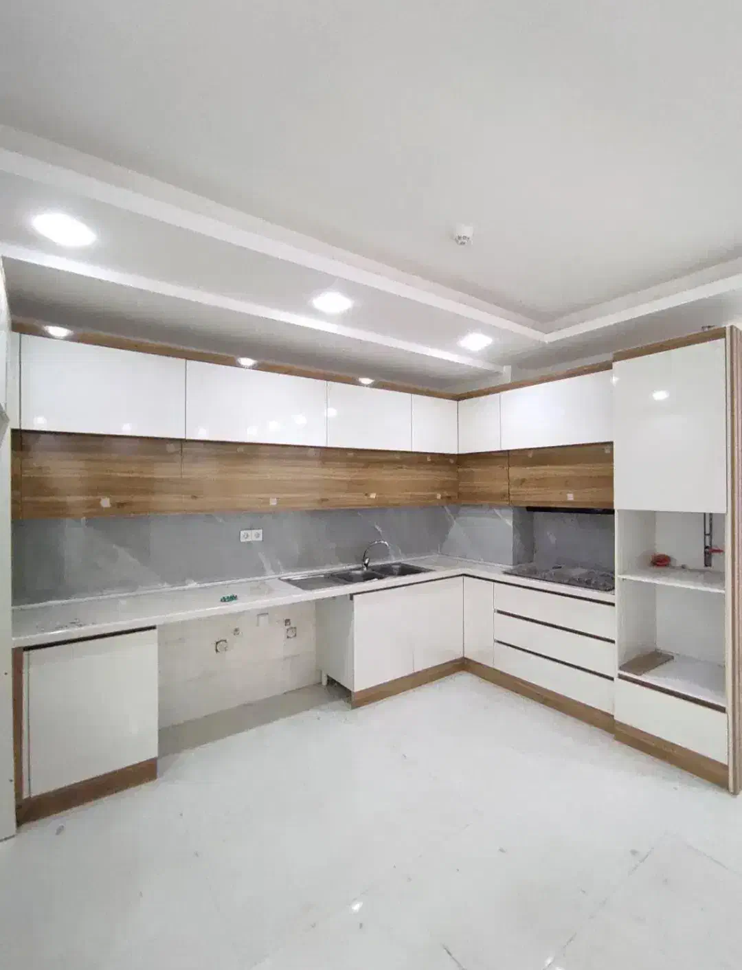 آپارتمان 125 متر / 3 خواب / مستر رم / تاپ لوکیشن|فروش آپارتمان|اهواز, شهرک دانشگاه|دیوار