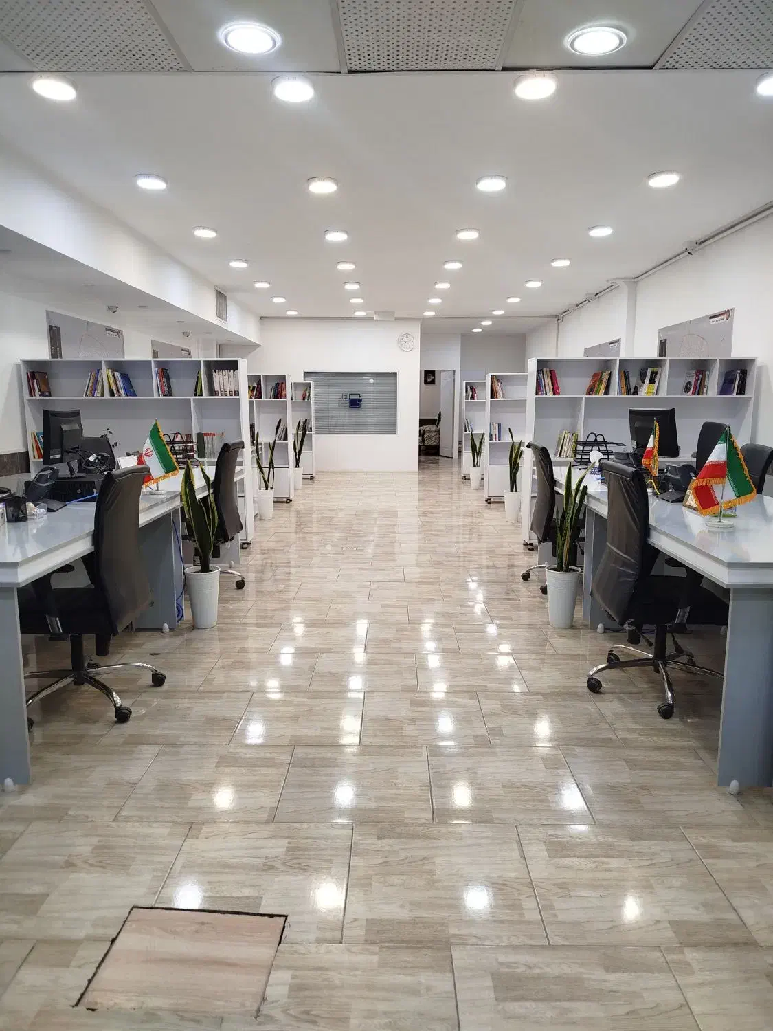 استخدام - مشاور املاک|استخدام بازاریابی و فروش|سبزوار, ولیعصر (نجار آباد)|دیوار