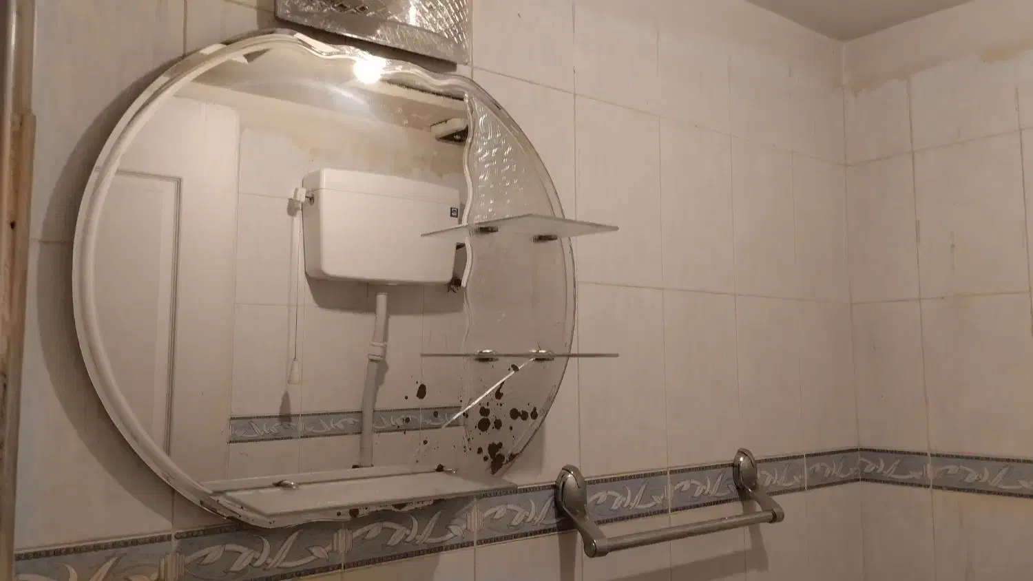 دو عدد اینه سرویس بهداشتی|لوازم سرویس بهداشتی|ساوه, |دیوار