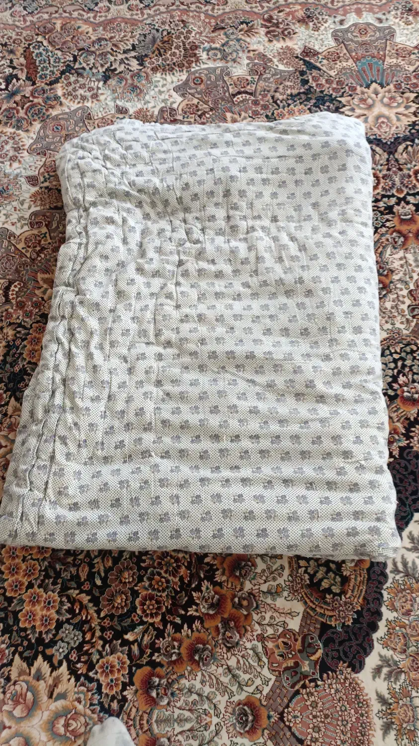 لحاف|رختخواب، بالش، پتو|اردبیل, |دیوار