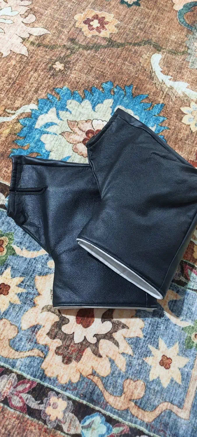 دستکش|لباس|بروجرد, |دیوار