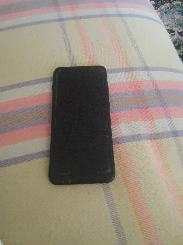 گوشی فقط وسیله اش قابل استفاده هست|موبایل|گرمسار, |دیوار