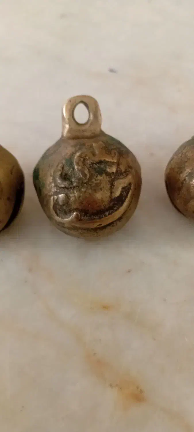 زنگ شیر نشان عتیقه|کلکسیون اشیاء عتیقه|قوچان, |دیوار