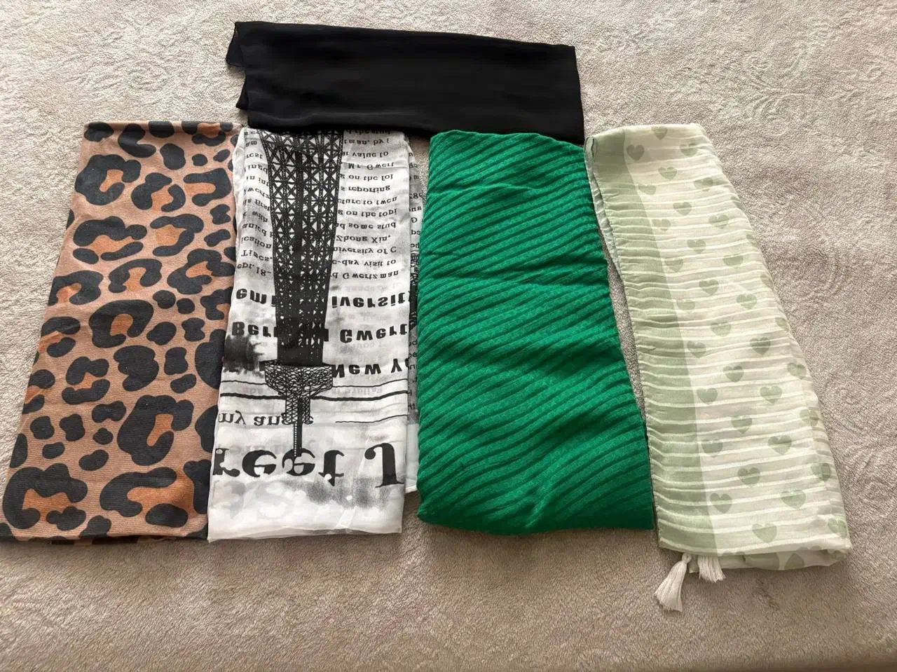 شال نو|لباس|تهران, دربند|دیوار