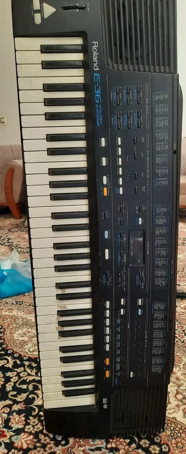 کیبورد رولند|پیانو، کیبورد، آکاردئون|الشتر, |دیوار