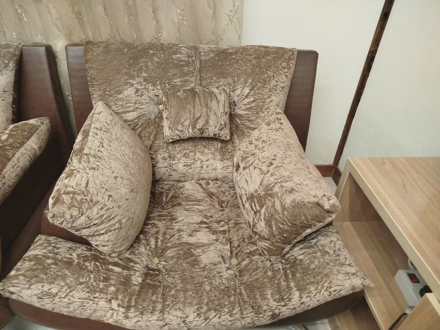 فروش مبل 7 نفره کارکرده تمیز|مبلمان خانگی و میز عسلی|شیراز, فخرآباد (دروازه کازرون)|دیوار