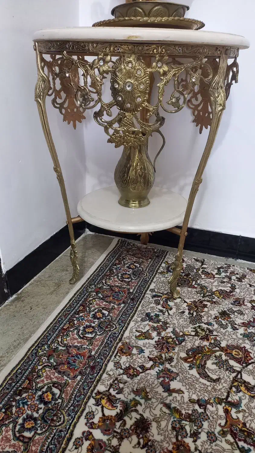 سماور پایه برنزی|کلکسیون اشیاء عتیقه|مشگین شهر, |دیوار