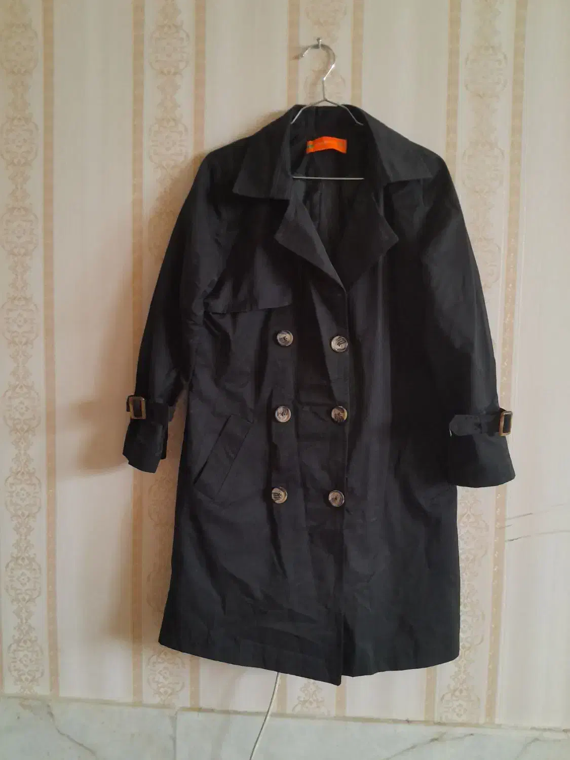 یک عدد بارانی مشکی ویک عددکاپش درحدنو۰|لباس|سبزوار, فقیه سبزواری|دیوار