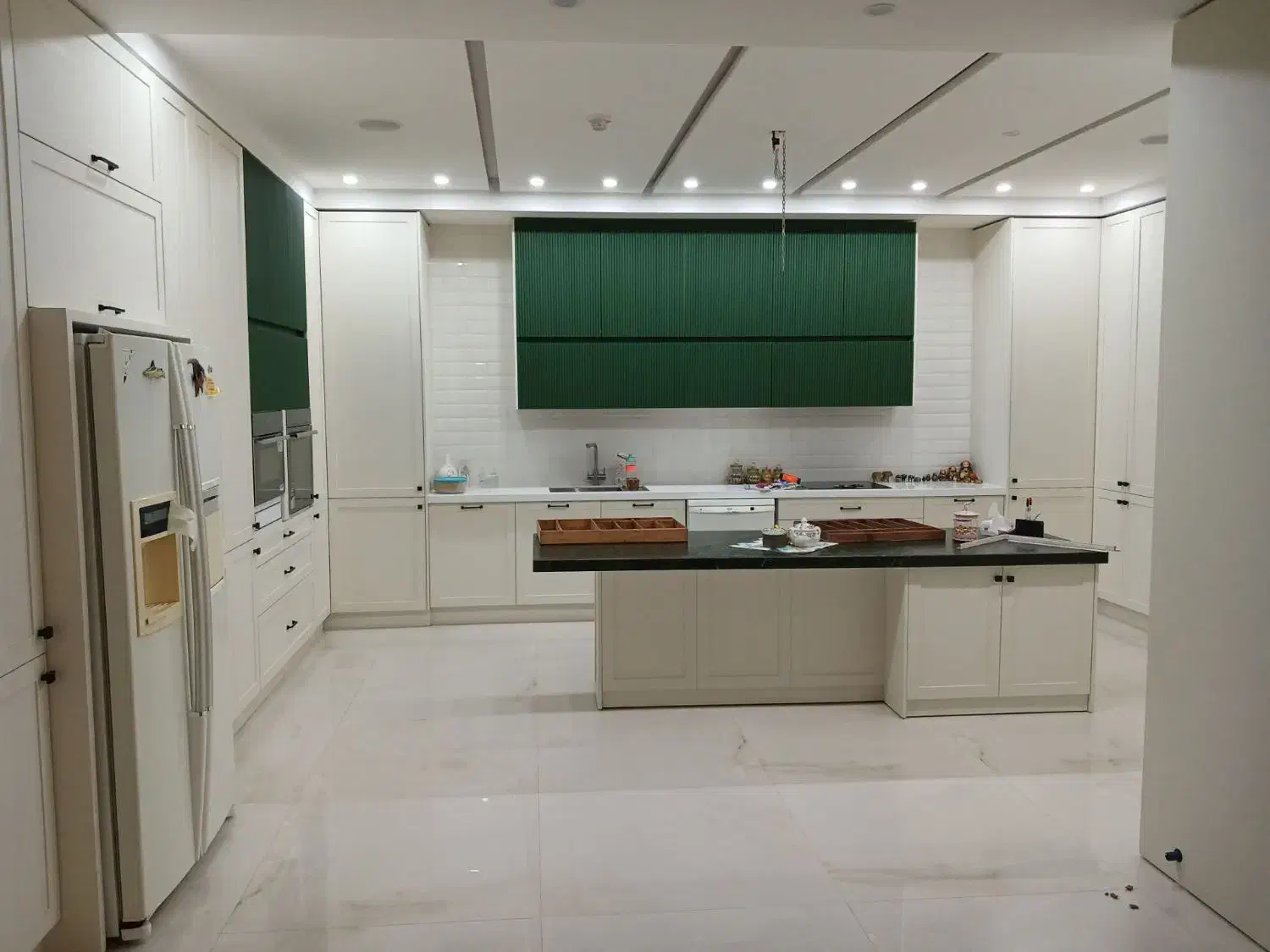 نقاشی چوب وکابینت (پلی اورتان )وساختمانی نوین|خدمات پیشه و مهارت|گرگان, |دیوار