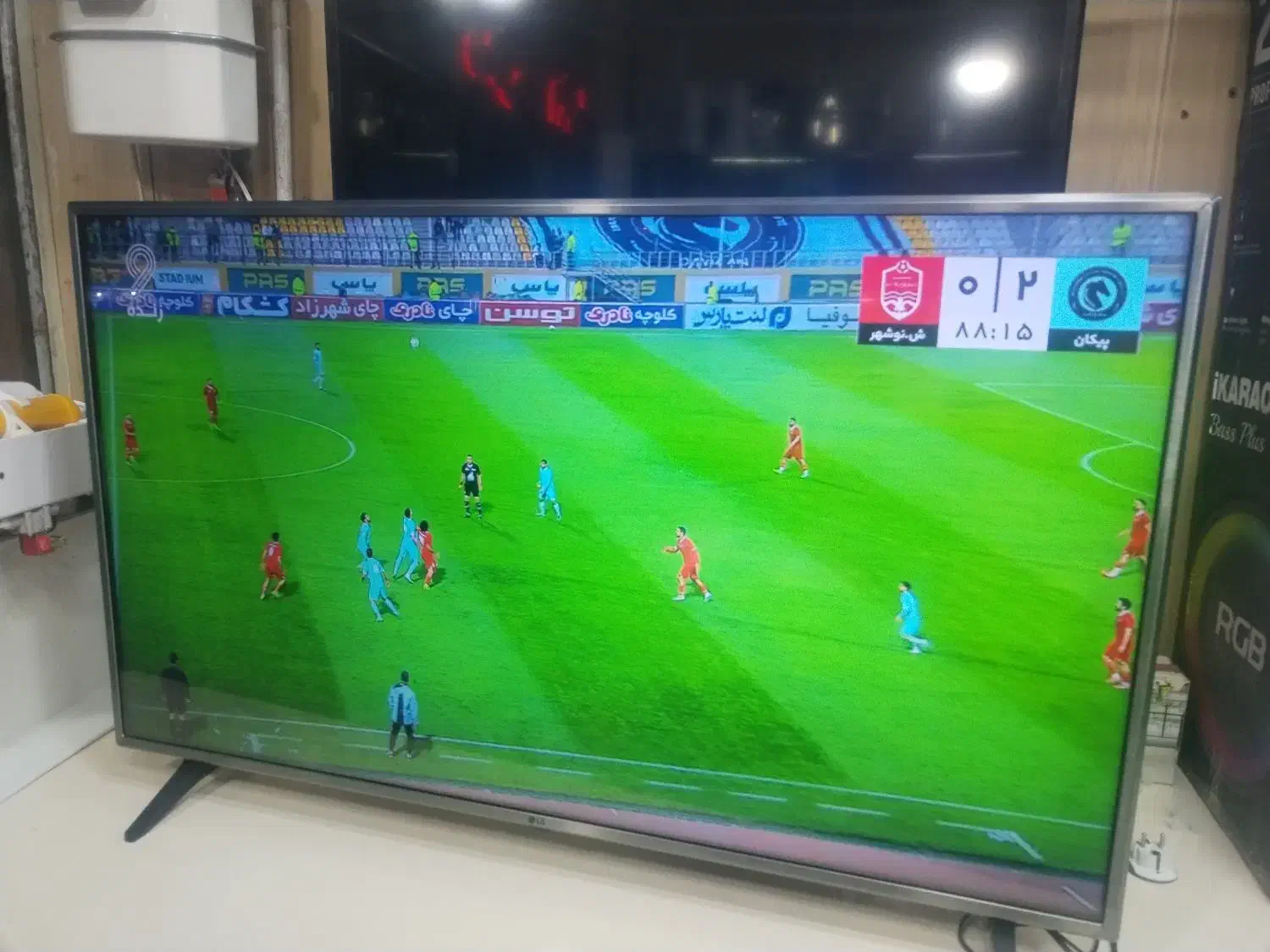 تلویزیون|تلویزیون و پروژکتور|مشهد, طلاب|دیوار