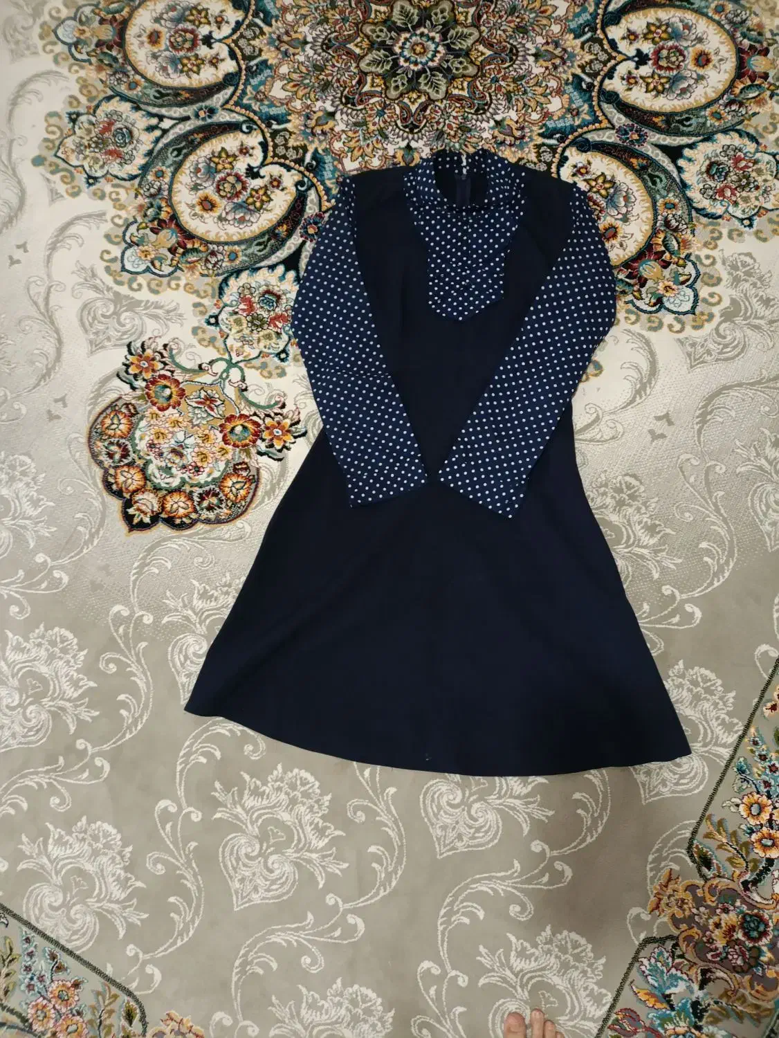 شومیز مجلسی ، پالتو|لباس|قروه, |دیوار