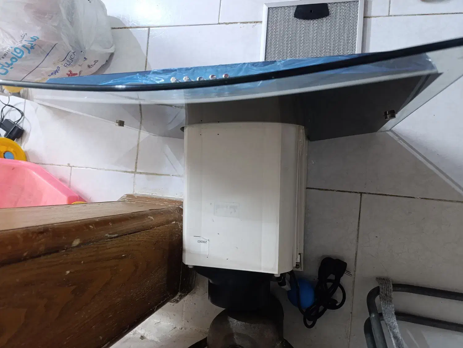 هود|هود|مشهد, کارگران|دیوار