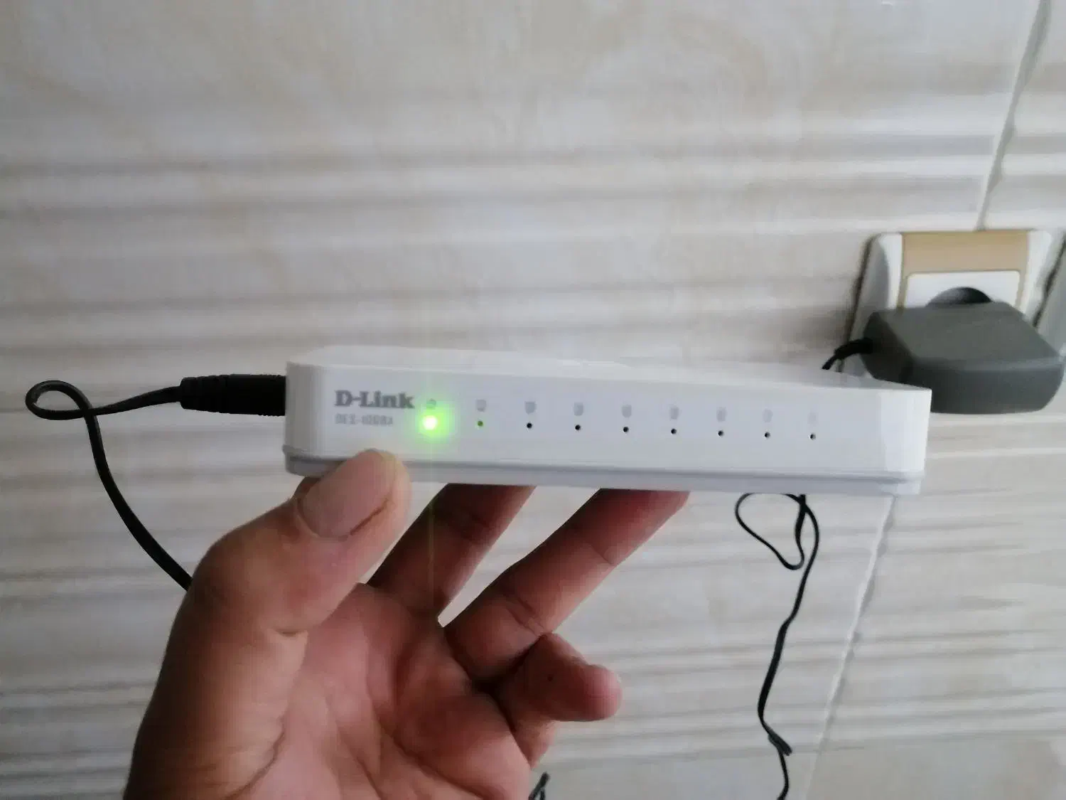 سوئیچ 8پورت دی لینک همراه با آداپتور|مودم و تجهیزات شبکه|تهران, مسعودیه|دیوار