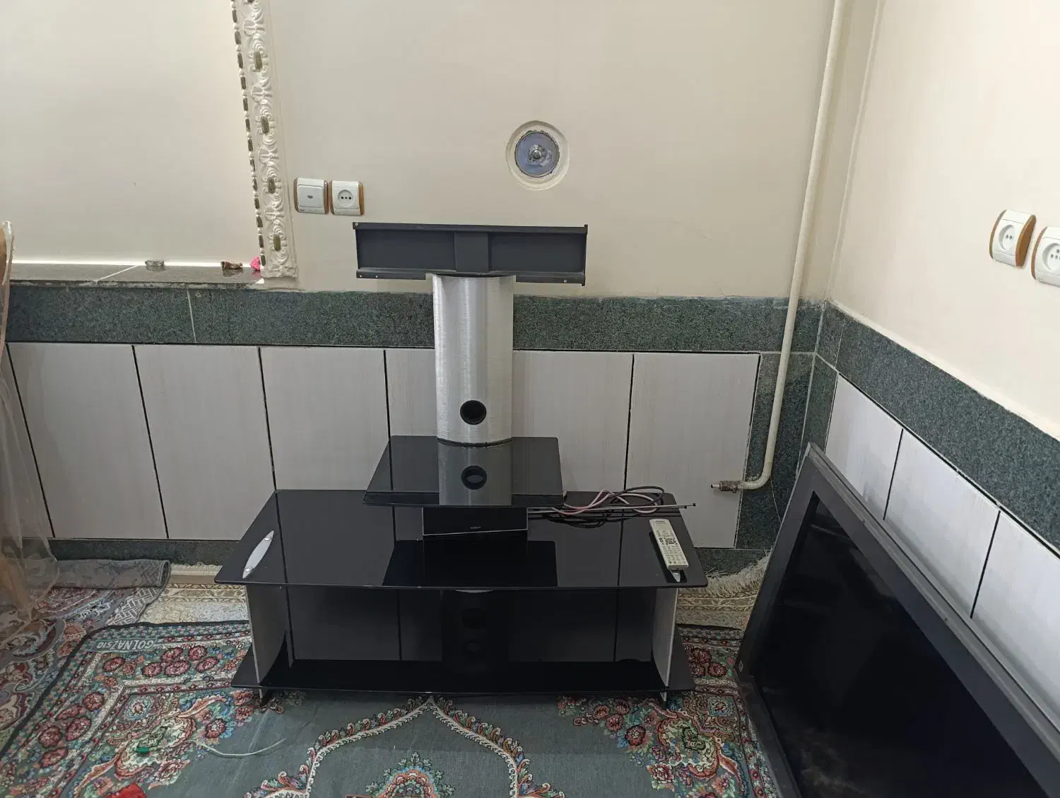 یک تلویزیون 42soniویک زیر تلویزونی|تلویزیون و پروژکتور|خرمآباد, |دیوار