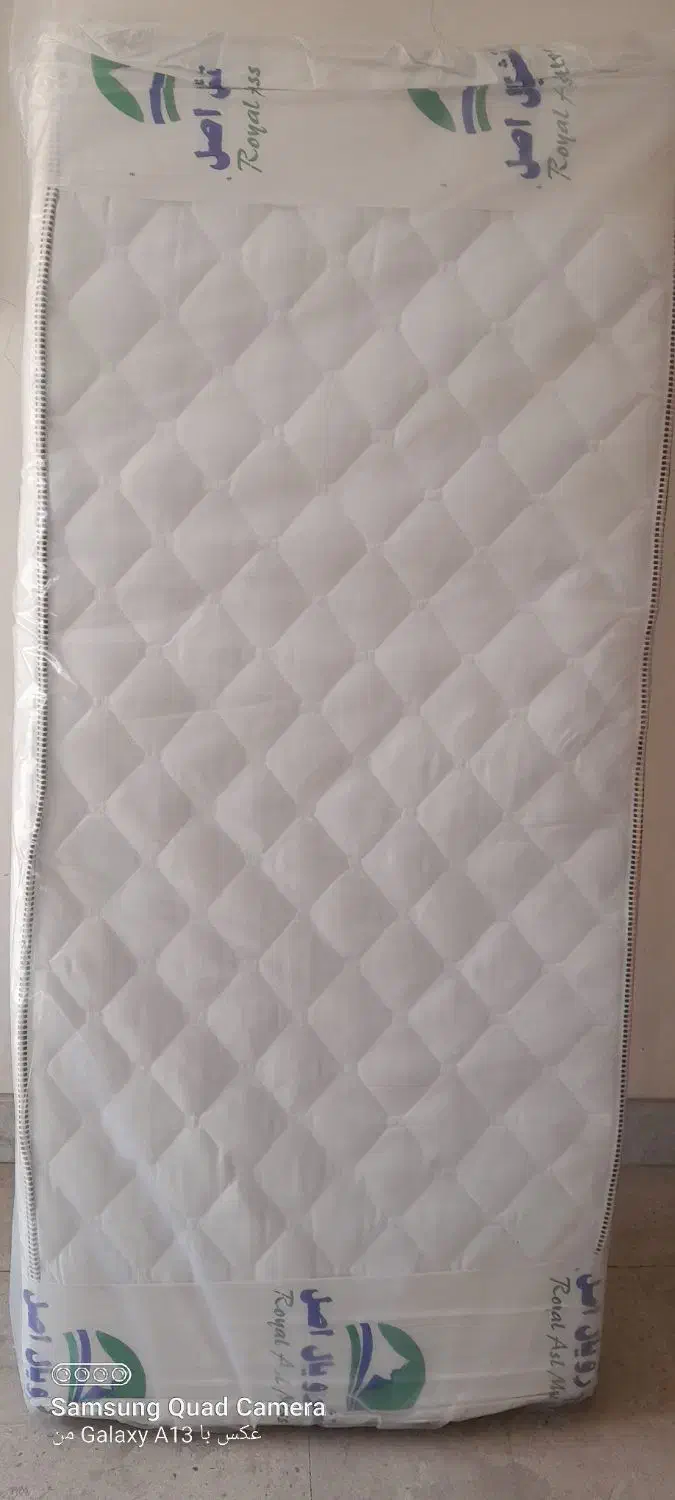 تخت خواب دوطبقه فلزی همراه ۲تشک رویال اصل|تخت و سرویس خواب|پاکدشت, پاکدشت (مامازند)|دیوار