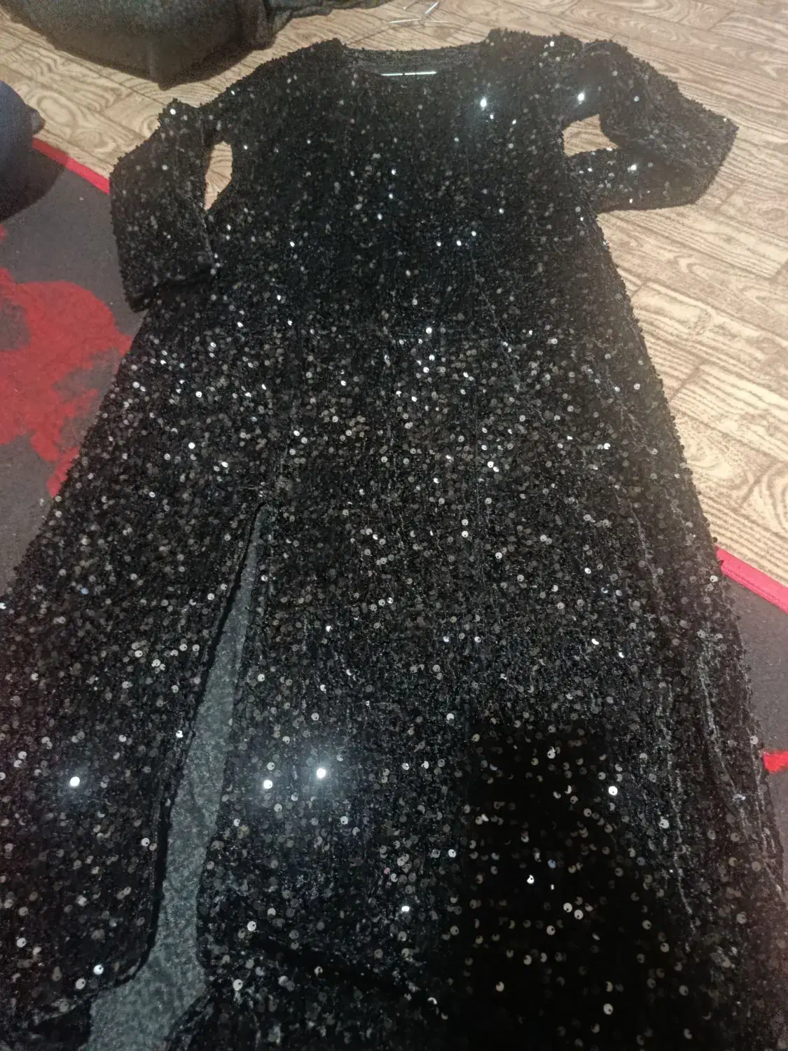 لباس مجلسی|لباس|هشتگرد, شهرک راه آهن|دیوار