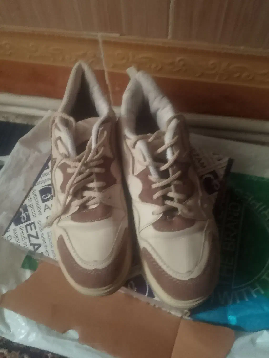 کفش|کیف، کفش، کمربند|مشهد, طبرسی شمالی|دیوار