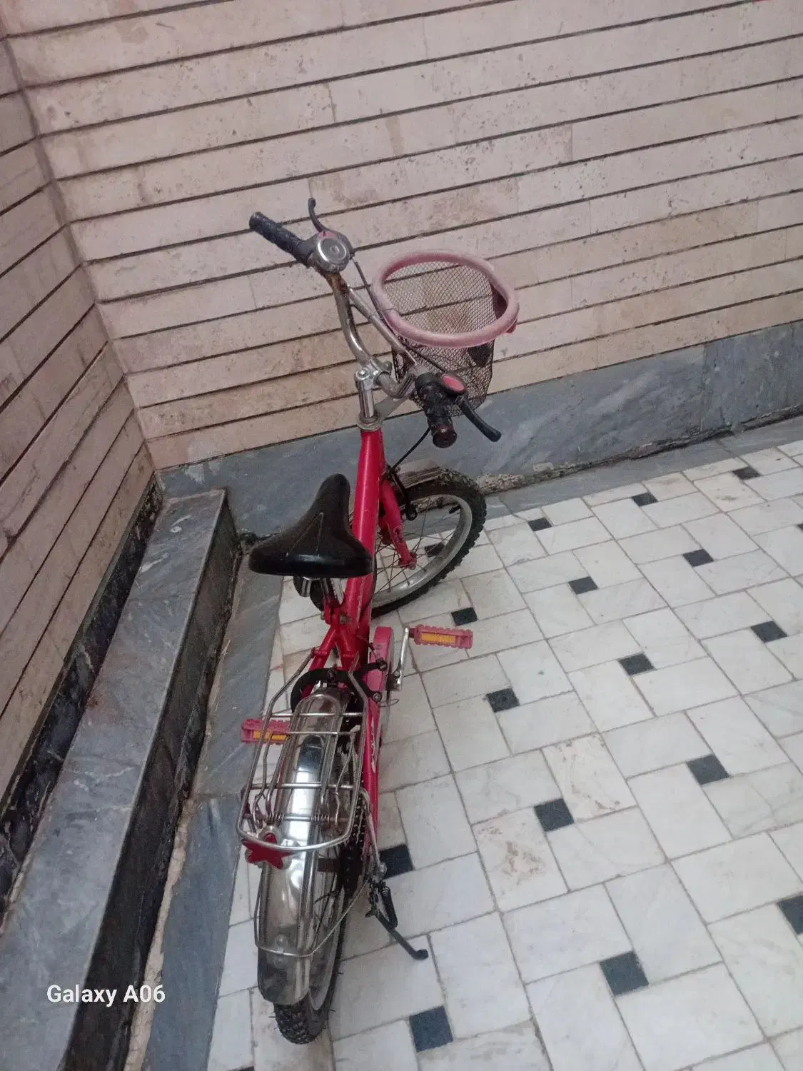 دوچرخه بسیار تمیز|دوچرخه، اسکیت، اسکوتر|قم, هنرستان|دیوار