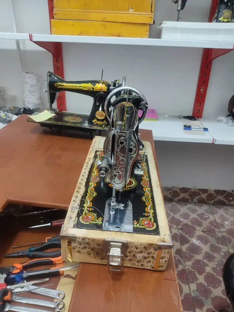 چرخ خیاطی سیاه خانگی|چرخ خیاطی و ریسندگی|تبریز, |دیوار