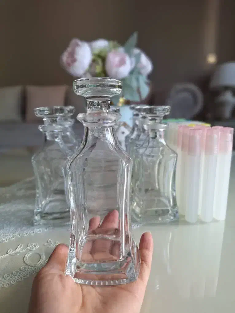 شیشه عطر ار سی|آرایشی، بهداشتی، درمانی|مشهد, کوه سنگی|دیوار