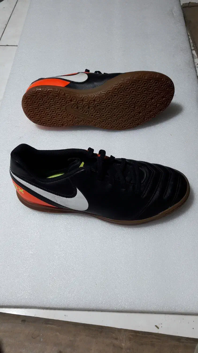 کفش سالنی و چمنی|کیف، کفش، کمربند|شیراز, زند|دیوار