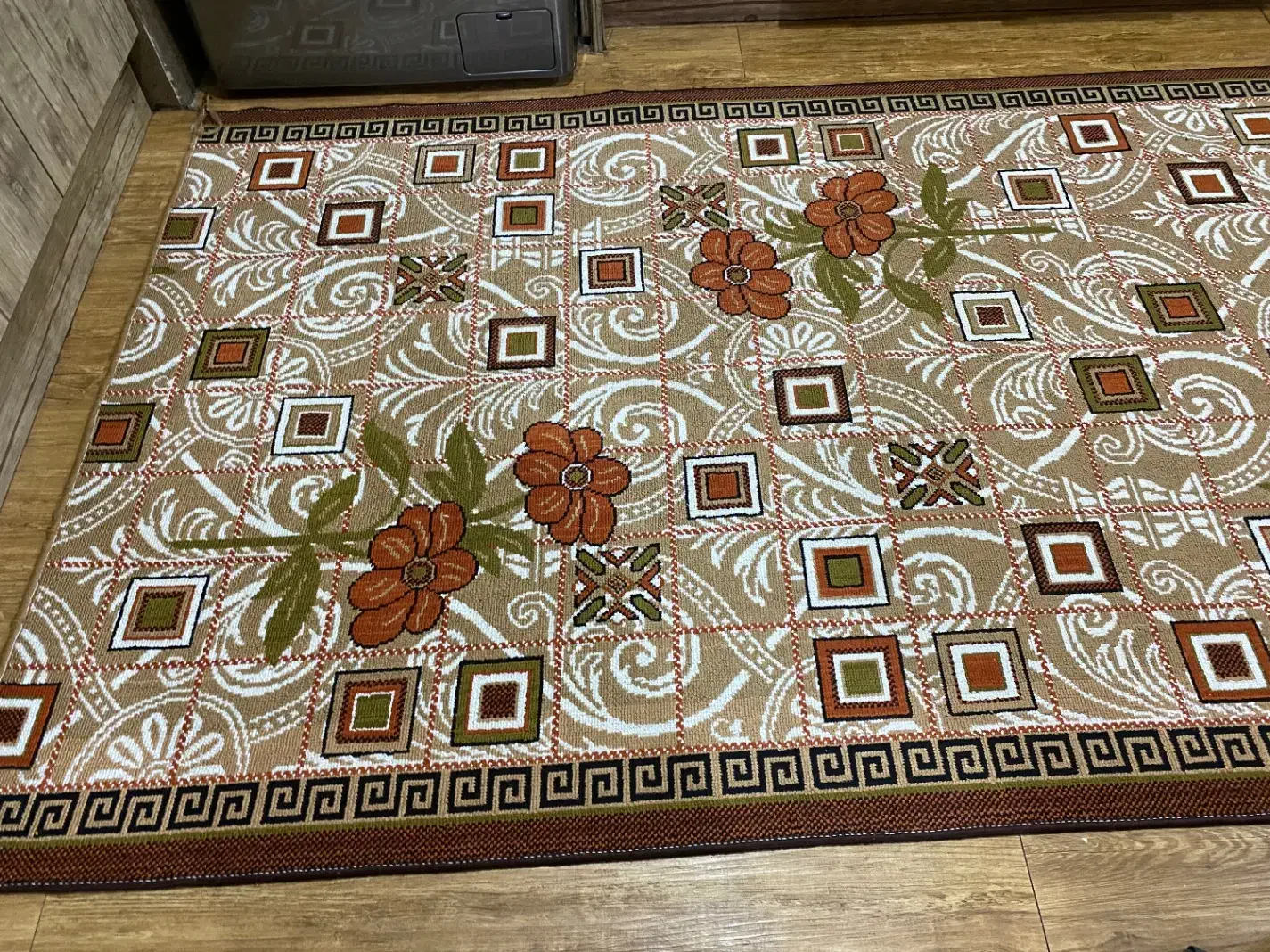 کنار فرشی|فرش|بندرعباس, |دیوار